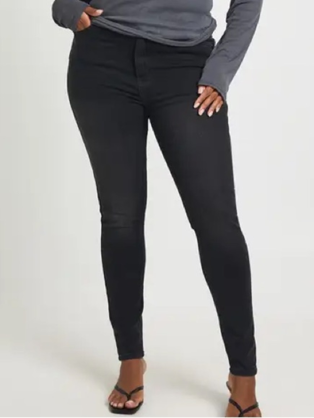 𝐁𝐮𝐧𝐝𝐥𝐞 𝐎𝐧𝐥𝐲* Roebuck & Co Skinny Jeans